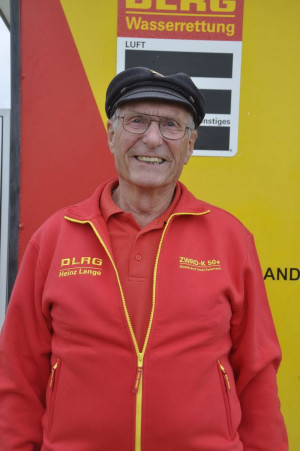 Heinz Lange möchte nach 51 Jahren Wasserrettungsdienst jetzt ein wenig ruhiger treten. (c) Reinhard Gamon